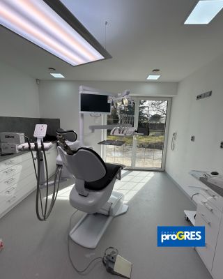 Nainstalováno ✅ @diplomat_dental DIPLOMAT MODEL PRO 700 Nesená souprava (nosnost 200kg) LED světlo Xenos se senzorem...
